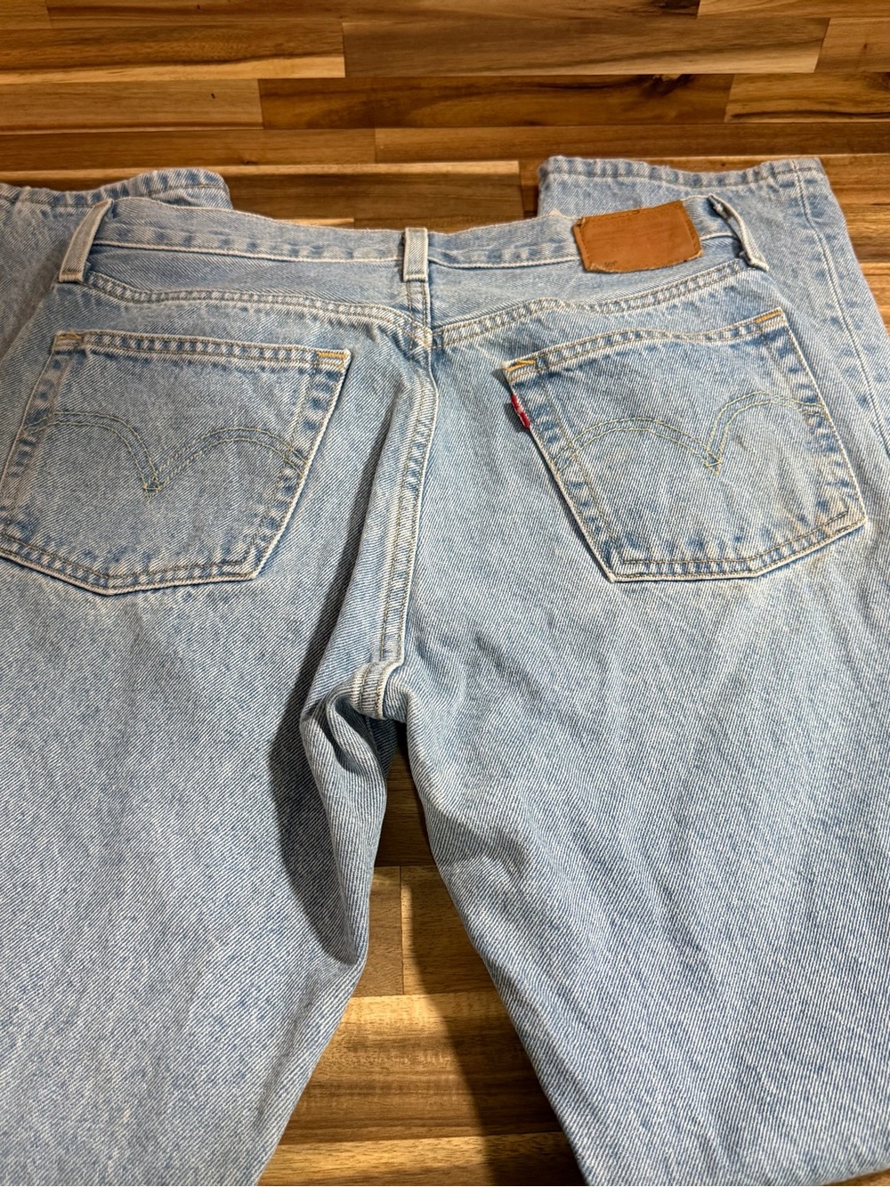 Levi's Light Wash Straight Leg Women's Jeans